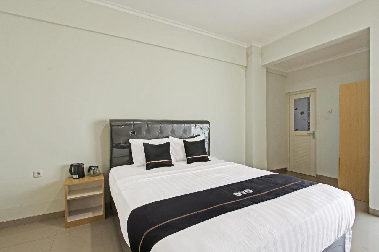Capital O 91377 Mk Prime Syariah Hotel เซอมารัง ภายนอก รูปภาพ