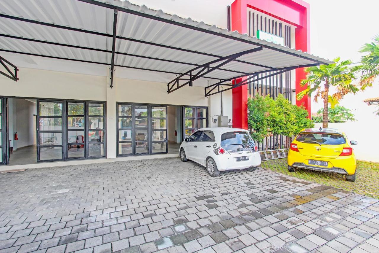 Capital O 91377 Mk Prime Syariah Hotel เซอมารัง ภายนอก รูปภาพ