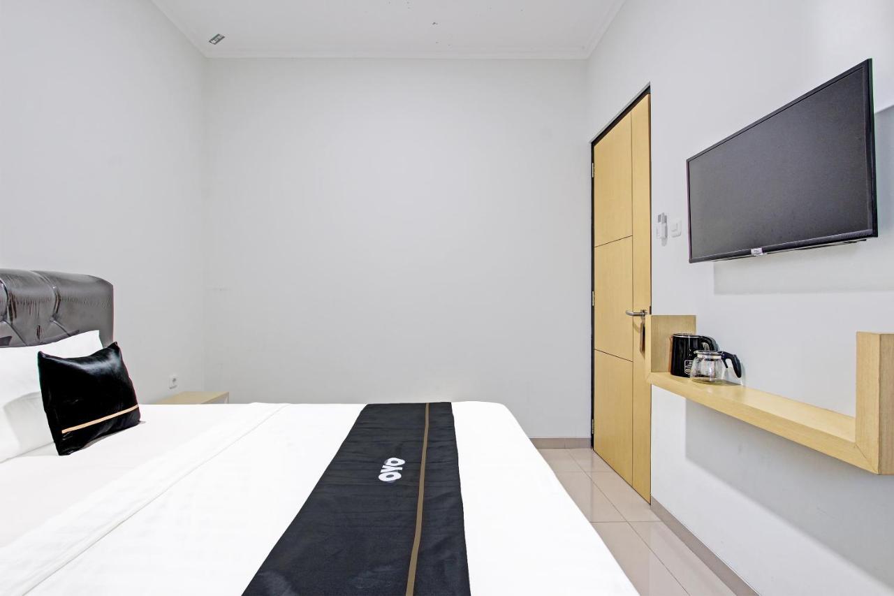 Capital O 91377 Mk Prime Syariah Hotel เซอมารัง ภายนอก รูปภาพ