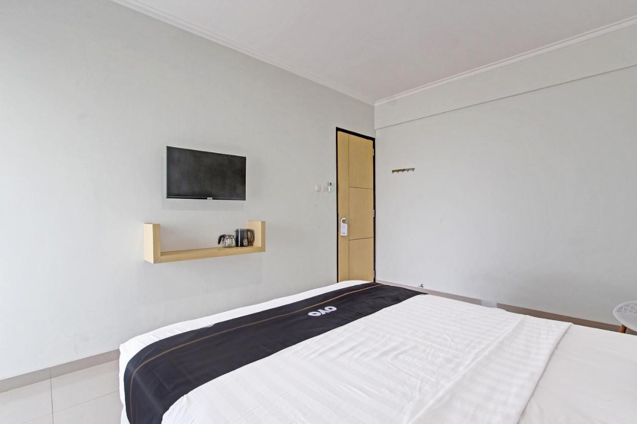 Capital O 91377 Mk Prime Syariah Hotel เซอมารัง ภายนอก รูปภาพ