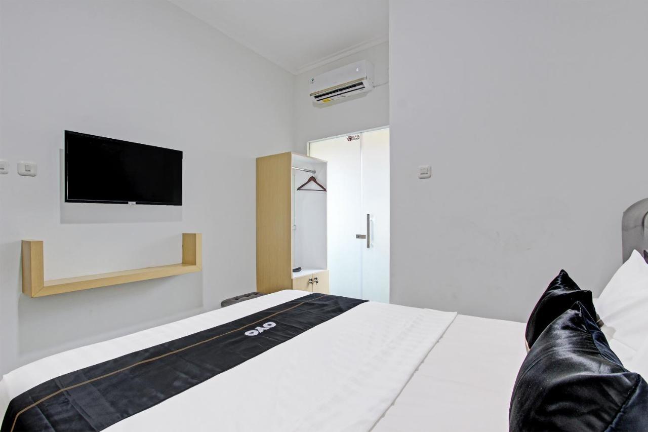 Capital O 91377 Mk Prime Syariah Hotel เซอมารัง ภายนอก รูปภาพ
