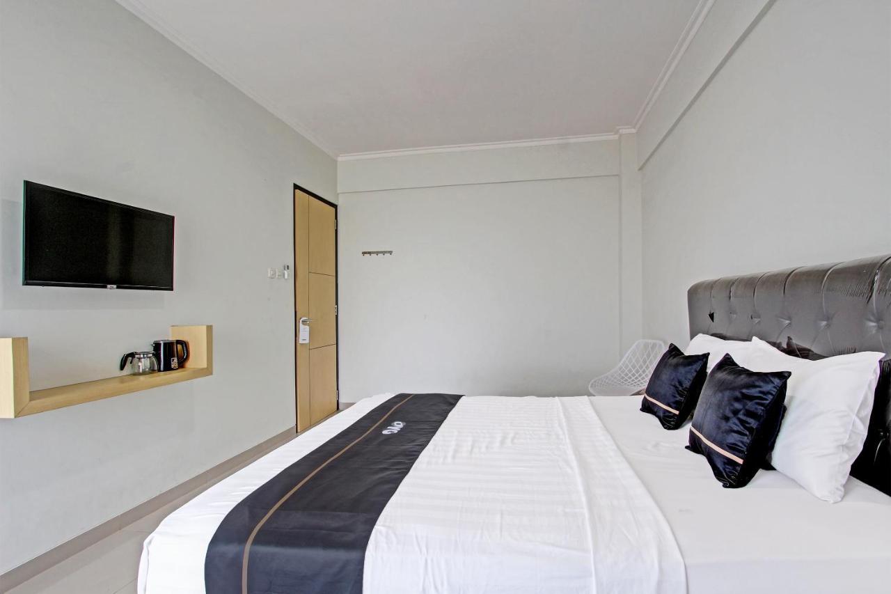 Capital O 91377 Mk Prime Syariah Hotel เซอมารัง ภายนอก รูปภาพ